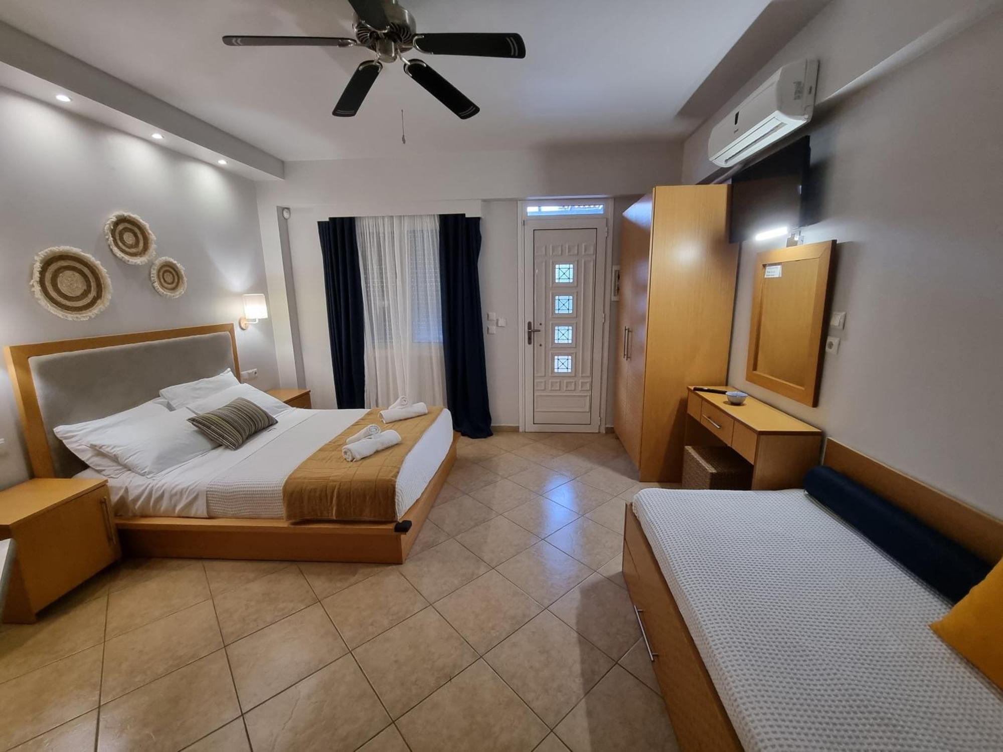 Greenhill Holiday Suites Sarti Esterno foto