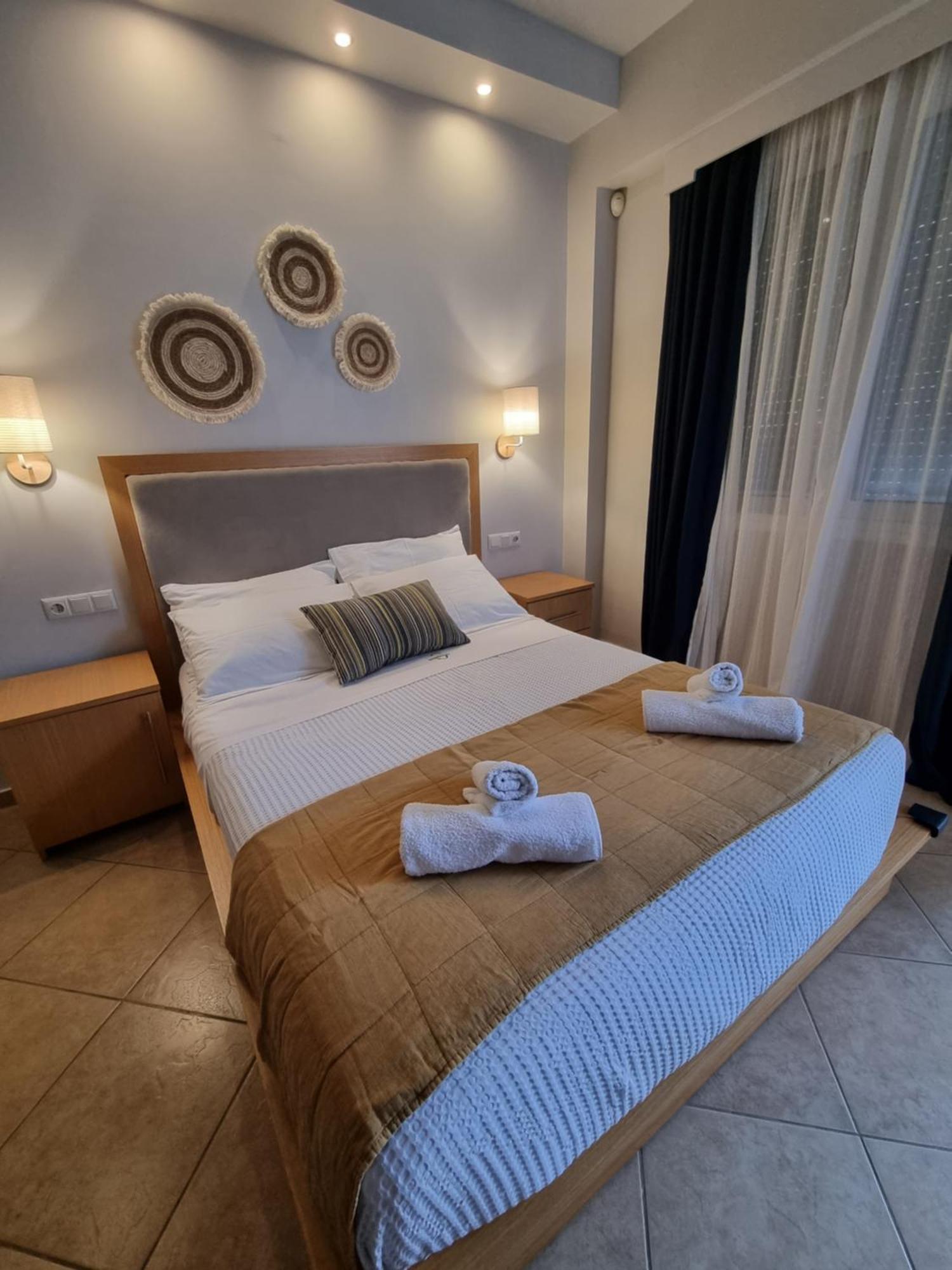 Greenhill Holiday Suites Sarti Esterno foto