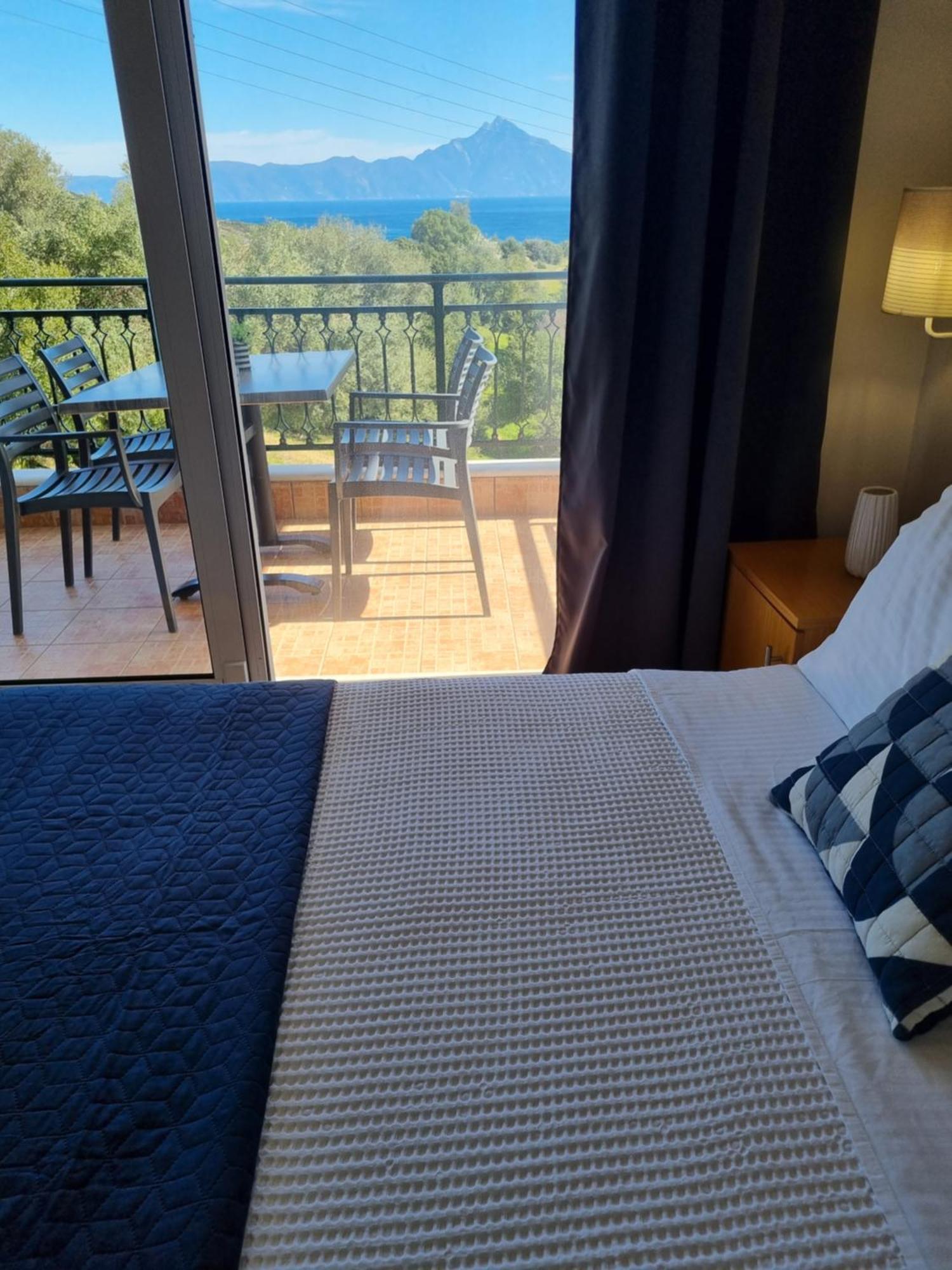 Greenhill Holiday Suites Sarti Esterno foto