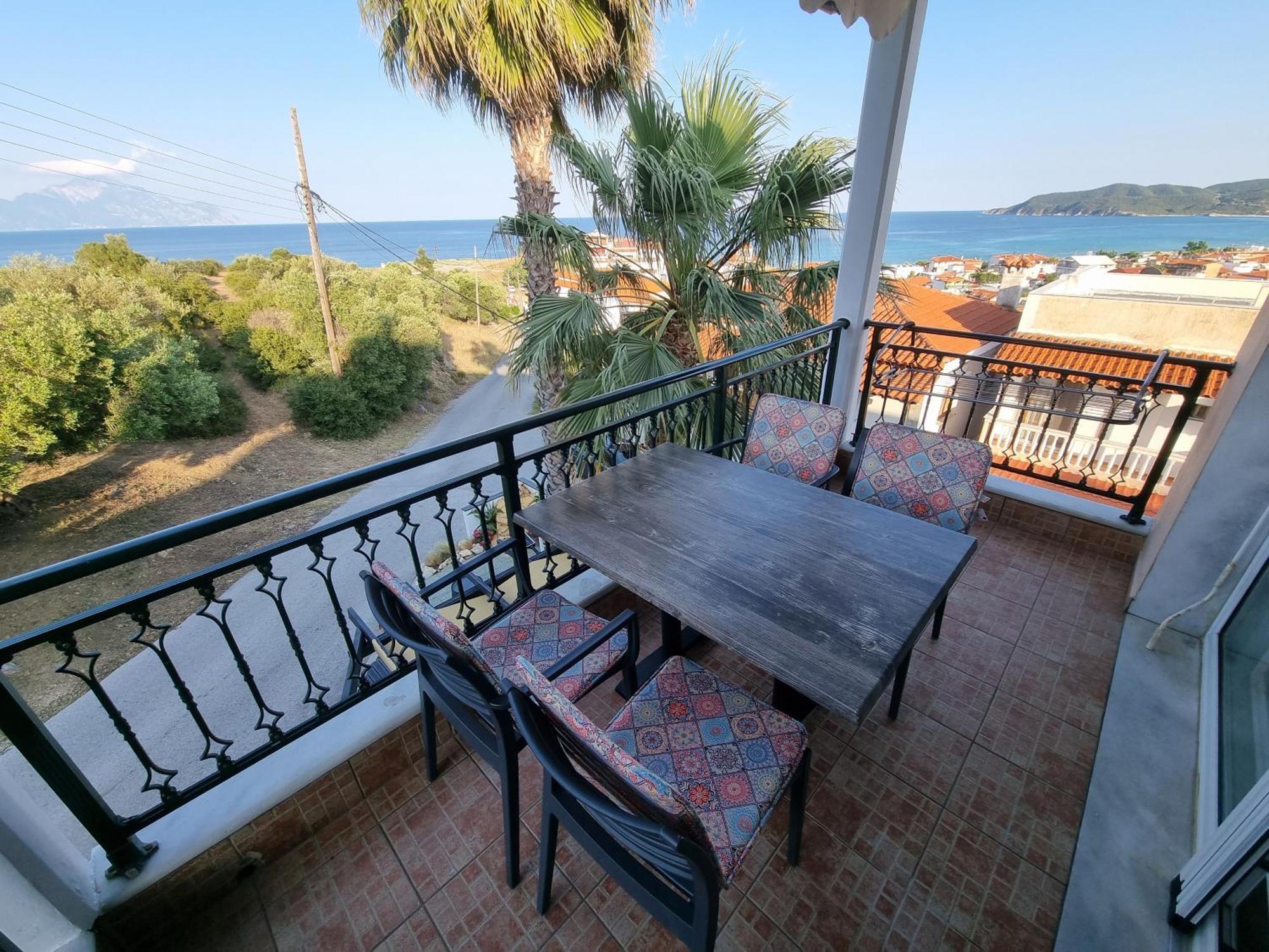Greenhill Holiday Suites Sarti Esterno foto