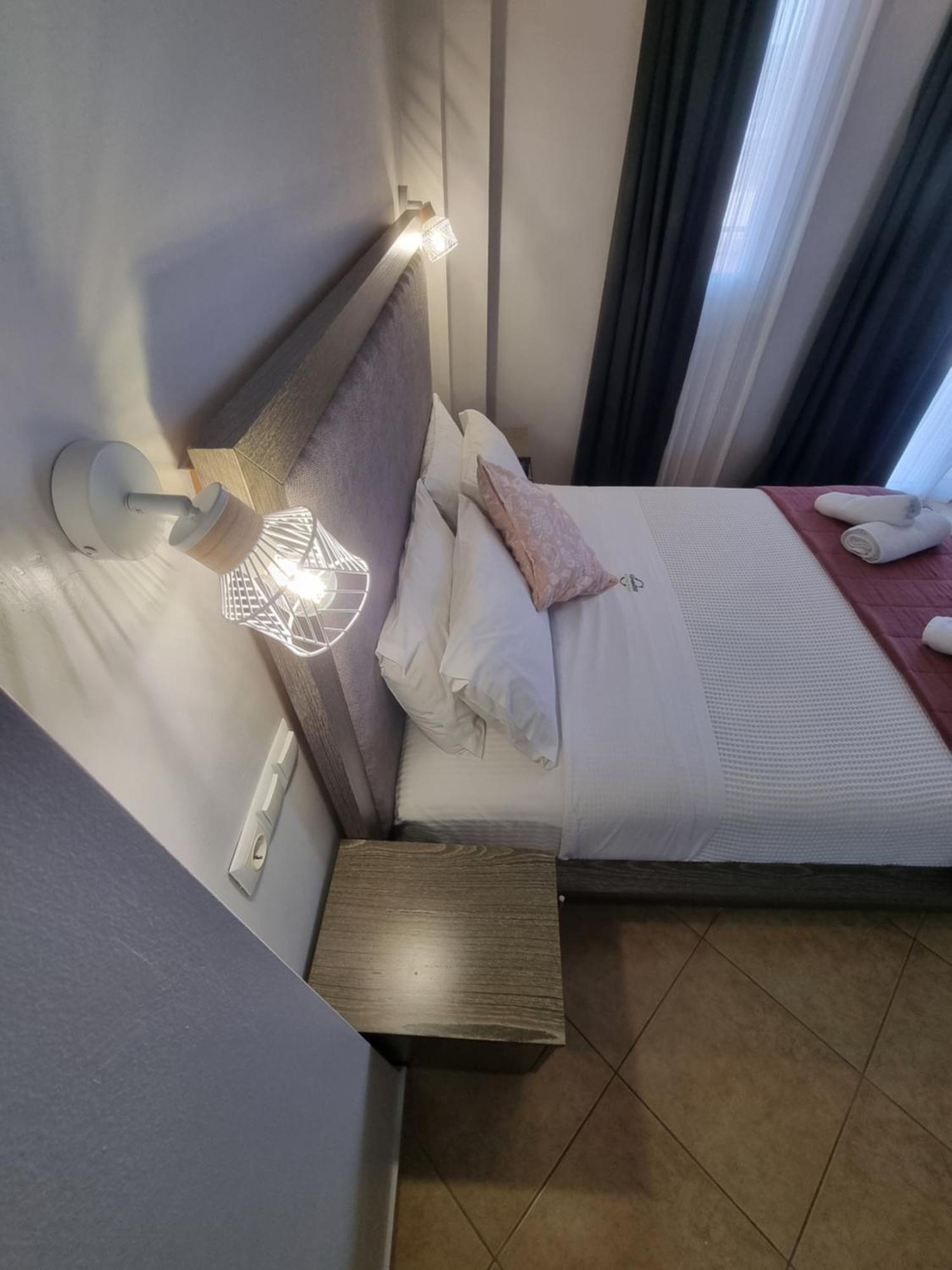 Greenhill Holiday Suites Sarti Esterno foto