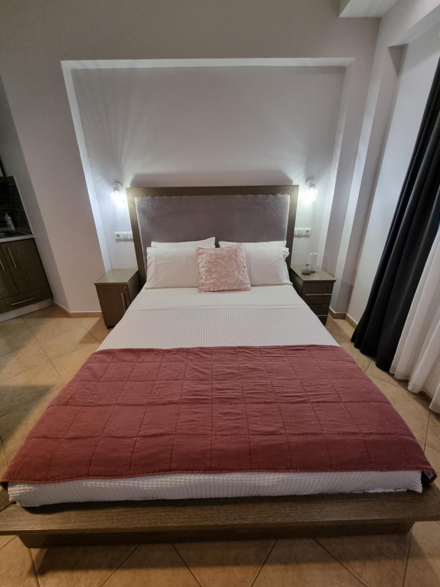 Greenhill Holiday Suites Sarti Esterno foto