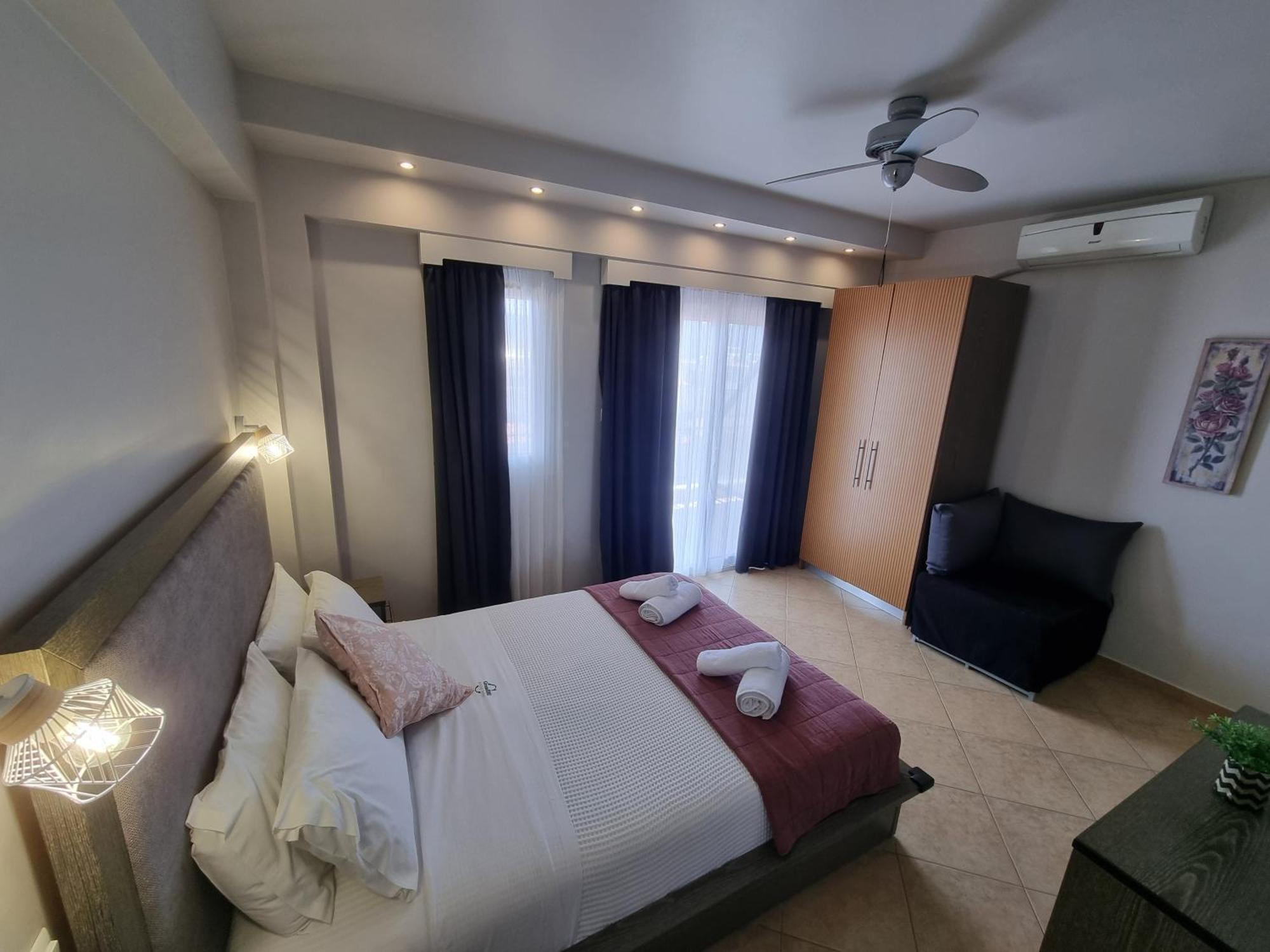 Greenhill Holiday Suites Sarti Esterno foto