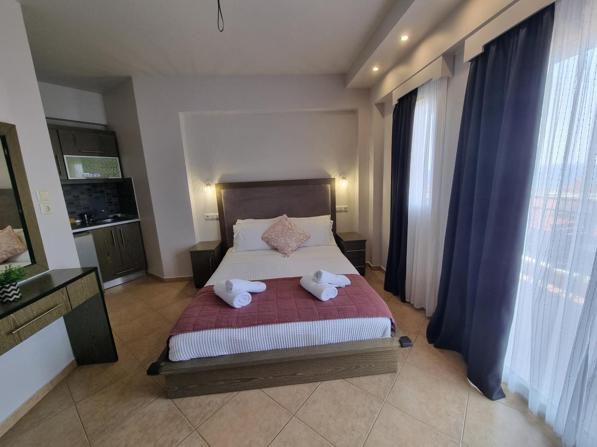 Greenhill Holiday Suites Sarti Esterno foto