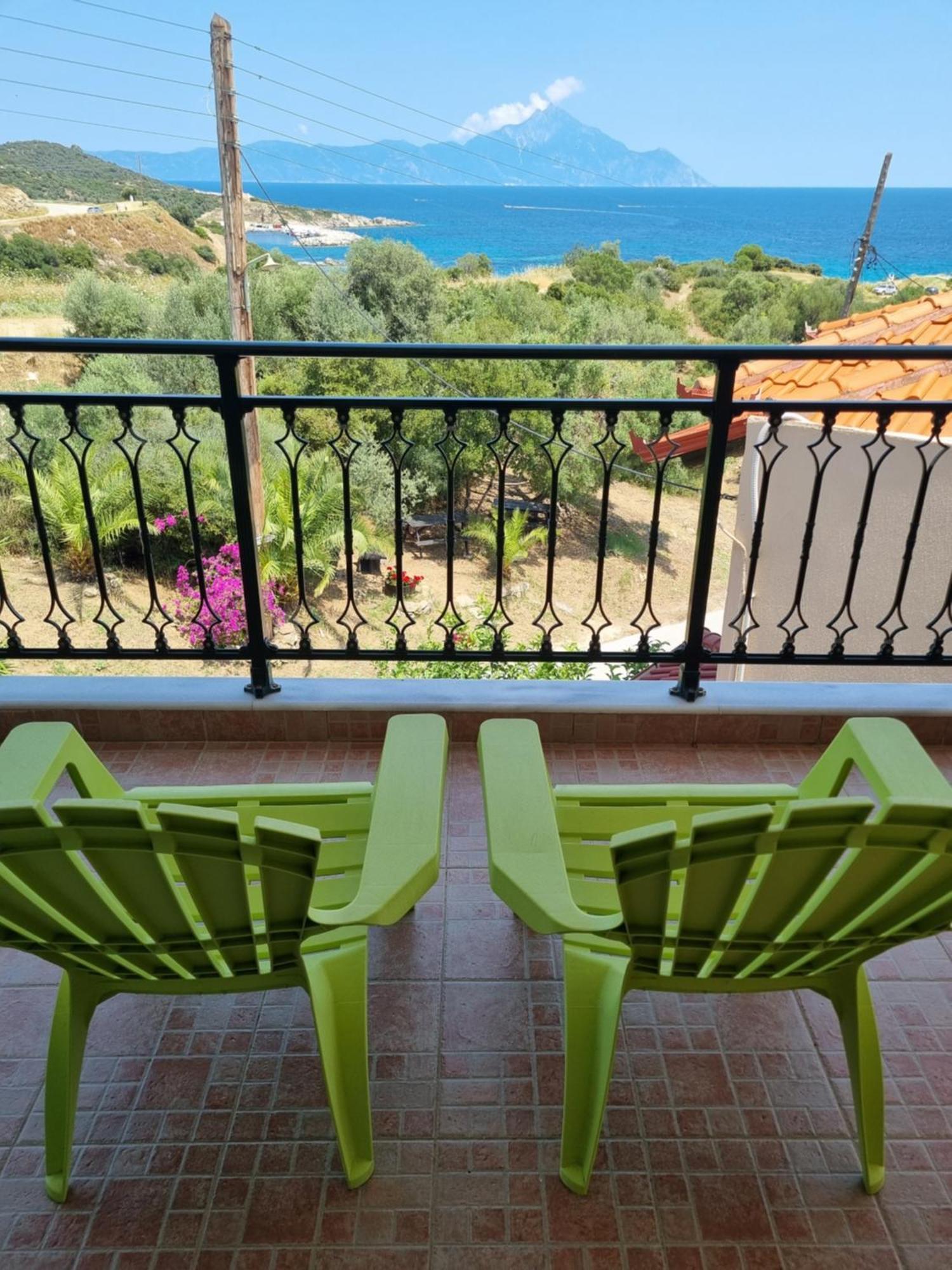 Greenhill Holiday Suites Sarti Esterno foto