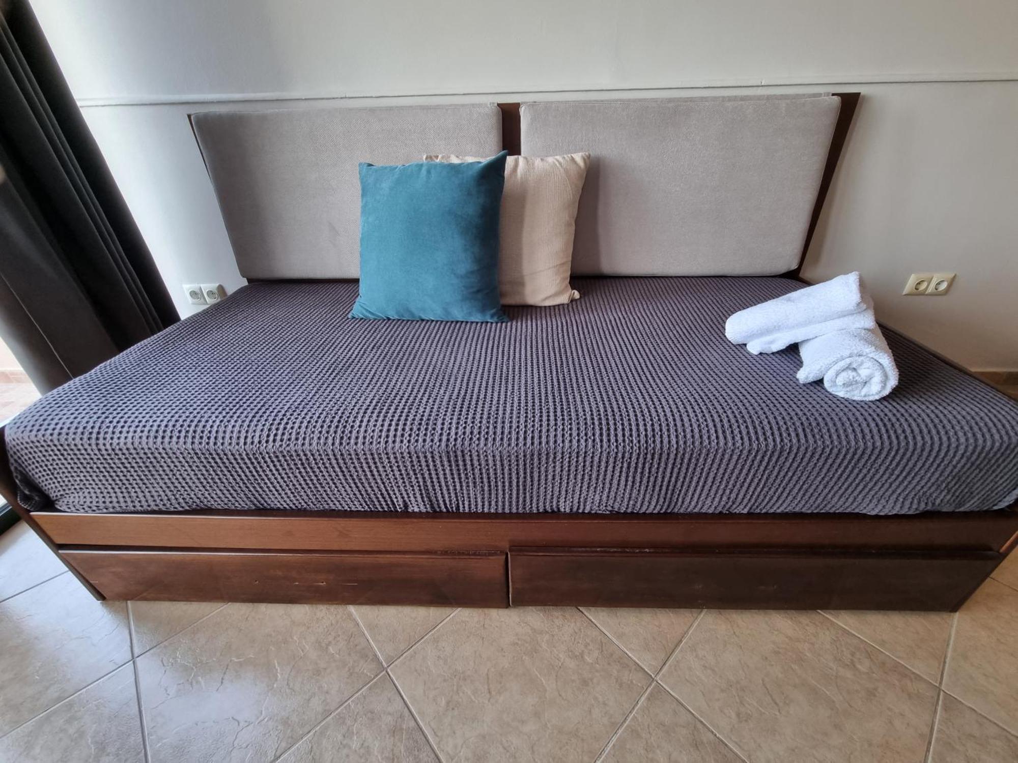 Greenhill Holiday Suites Sarti Esterno foto