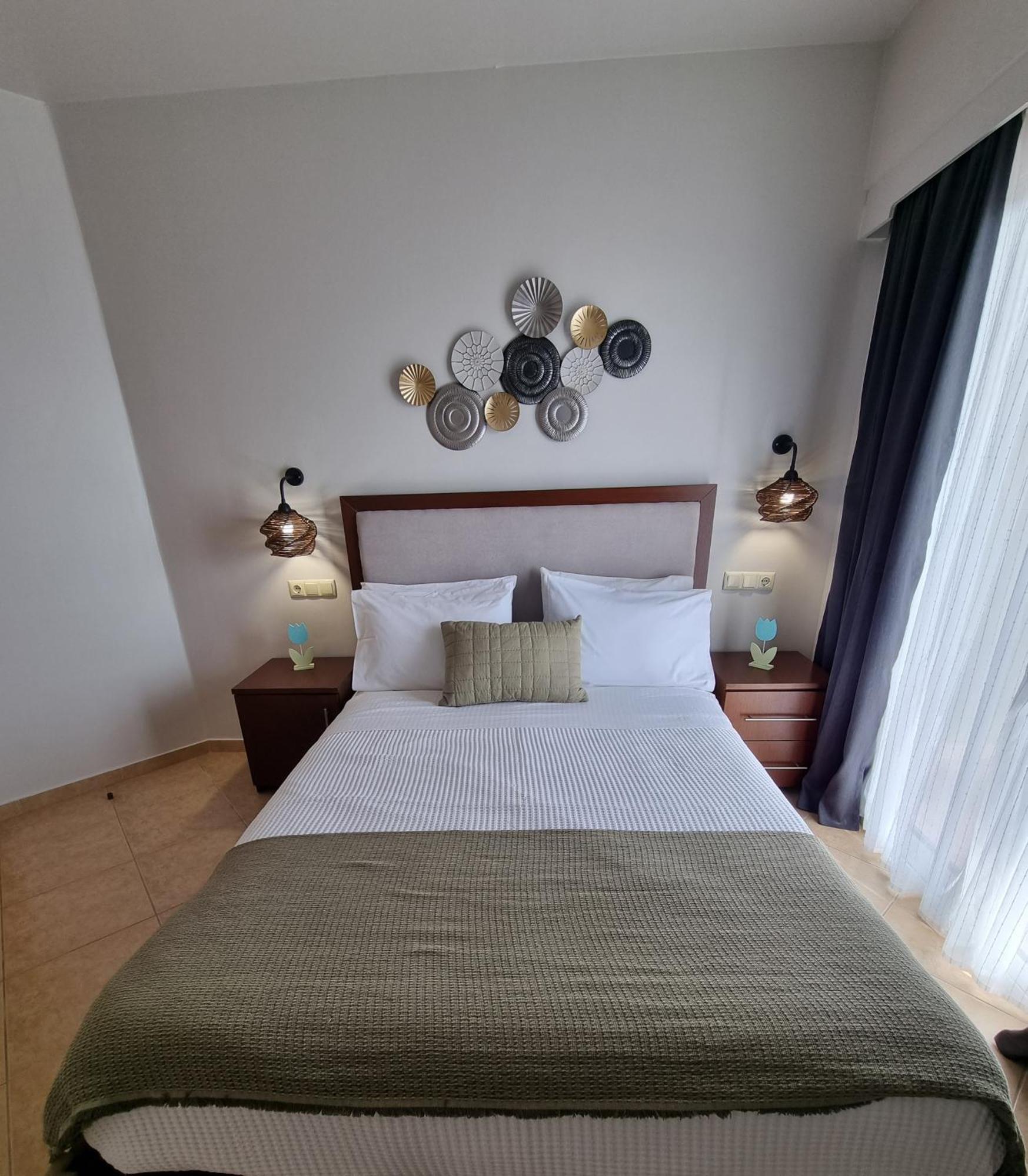 Greenhill Holiday Suites Sarti Esterno foto